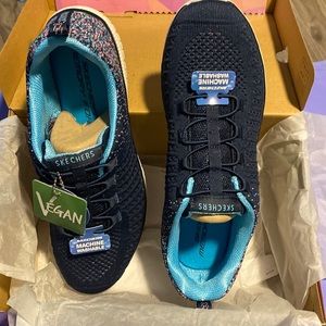 Skechers NWT sz 10 womens virtue